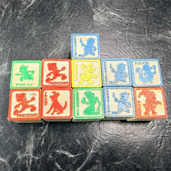 Vintage Wooden Blocks (131 Total Blocks) - Picture 7 of 15